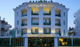 S White Hotel konyaalti