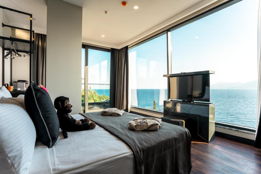 hotel lucky monkey